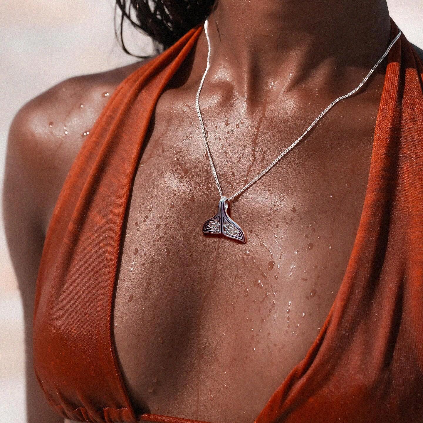 Celtic Knotwork Whale Tail Silver Pendant TPD5705 - peterstone.dropshipping