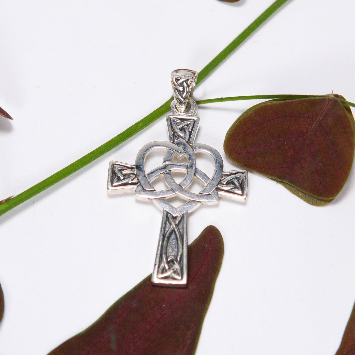 Celtic Cross with Trinity Heart Silver Pendant TPD5810 - peterstone.dropshipping