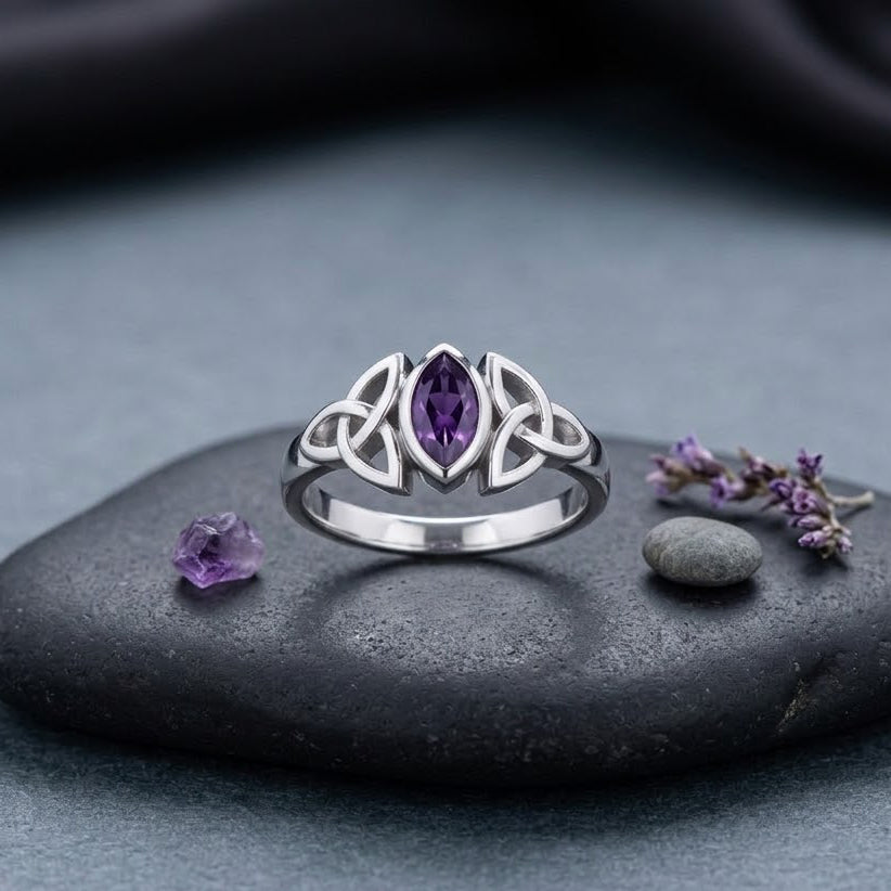 A Beautiful Tribute Celtic Trinity Knot Sterling Silver Ring TR114*