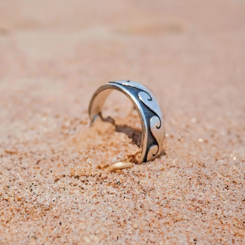 Every wave tells a story Sterling Silver Ring TR551