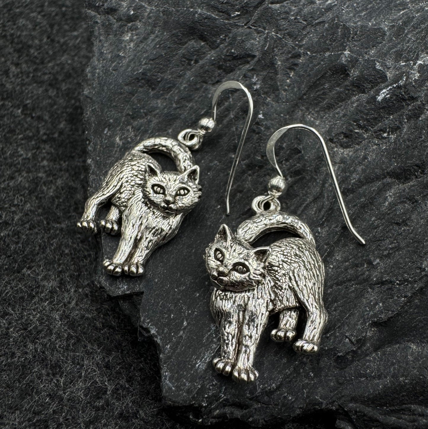 Lightweight Cat Familiar Sterling Silver Earrings TER2253