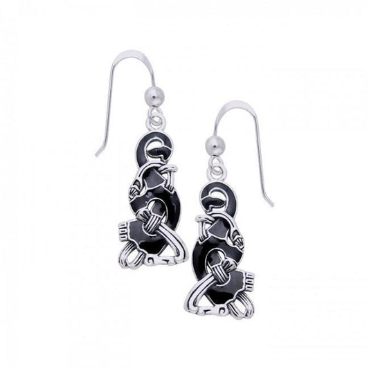 Authentic art in Ringerike Viking Dangle Earrings Jewelry TER480