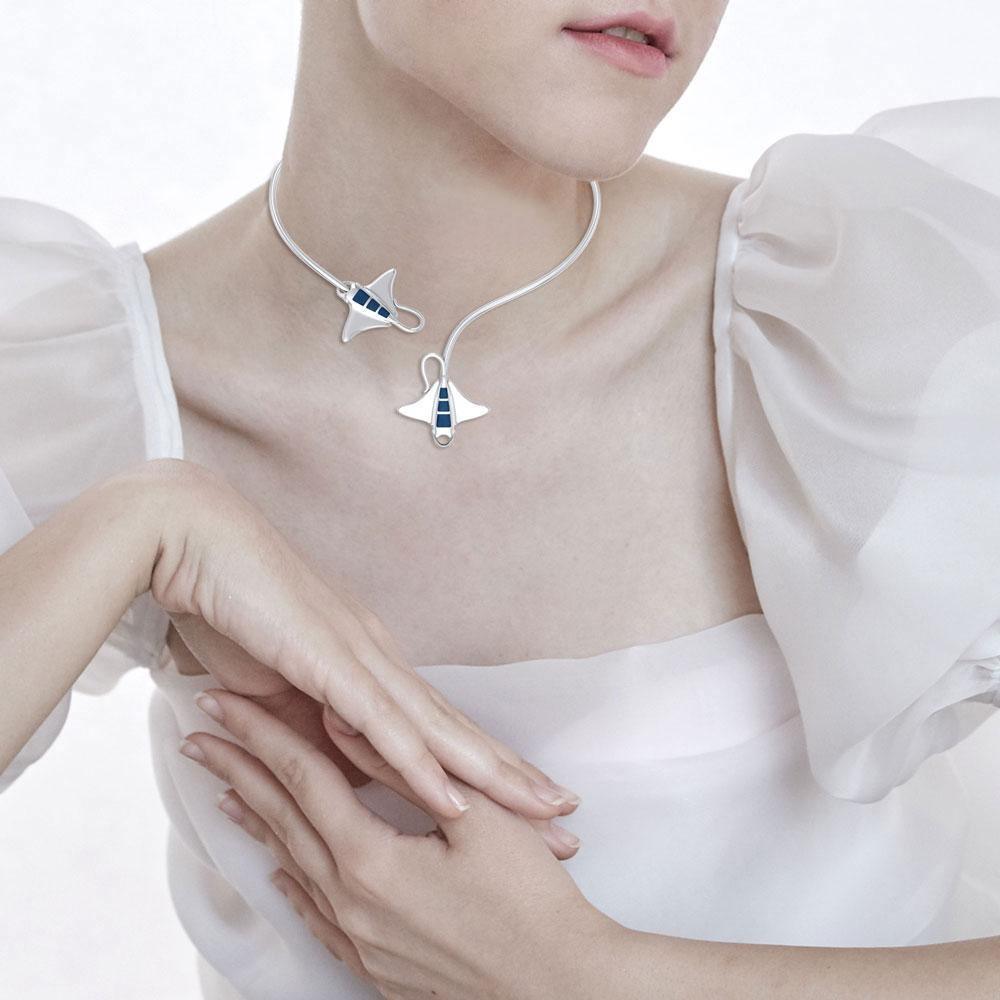 A worthwhile quest Silver with inlaid Manta Ray Wire Necklace TNC471