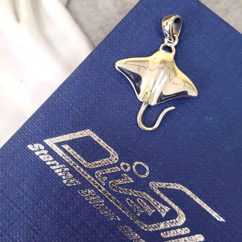Ocean dreams as wide as the Manta Ray Small Sterling Silver Pendant TP1008