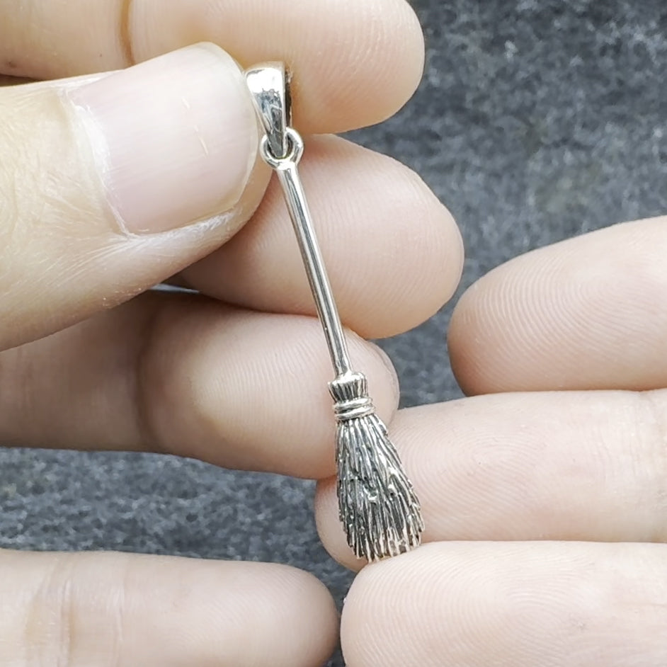 A Classic Wiccan symbol ~ Sterling Silver Broomstick Pendant TP1523