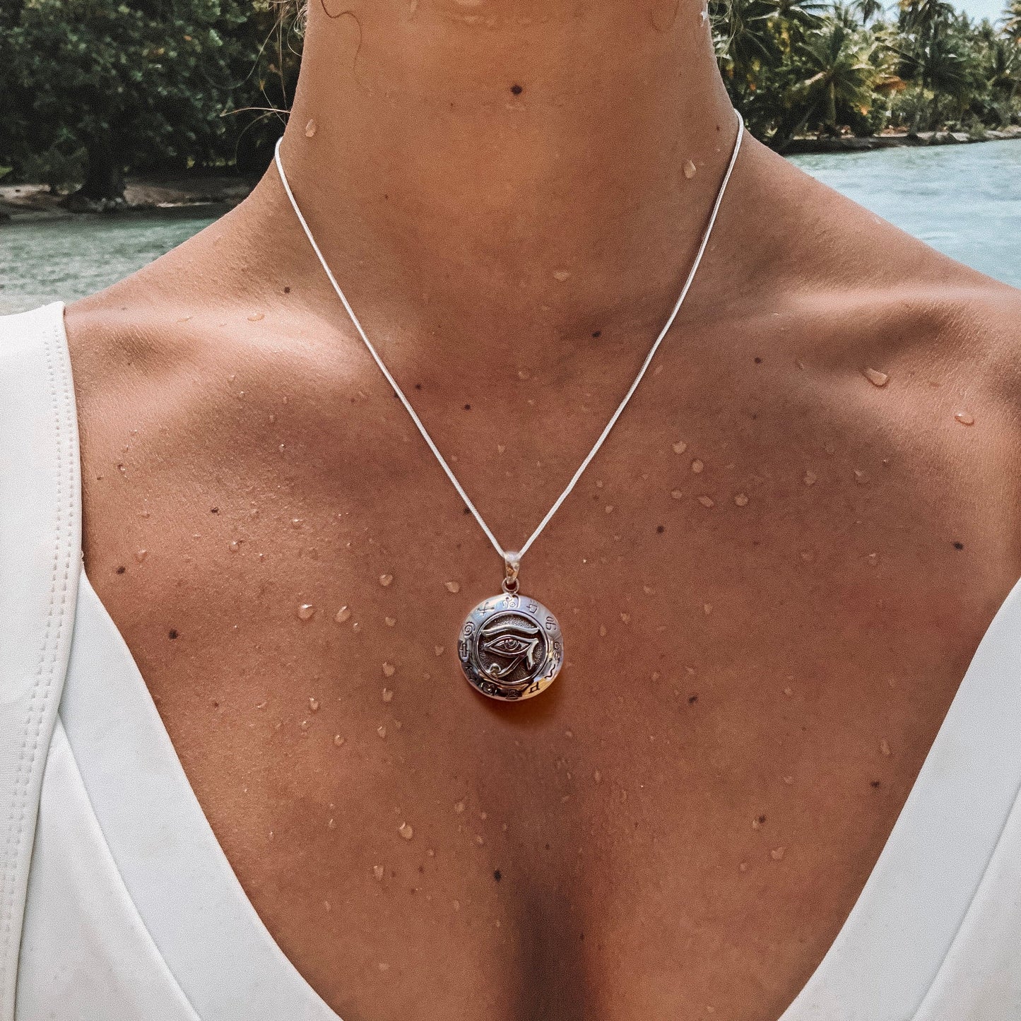 Lightweight Symbol of Healing and Protection the Eye of Horus Sterling Silver Pendant TPD6518