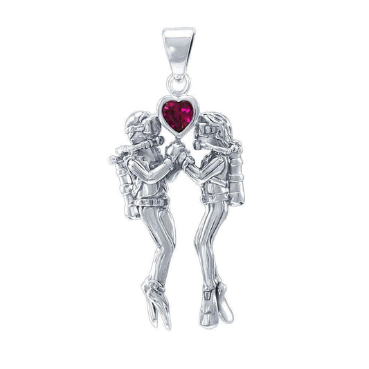 Gazing Dive Lovers Silver Pendant TP2685