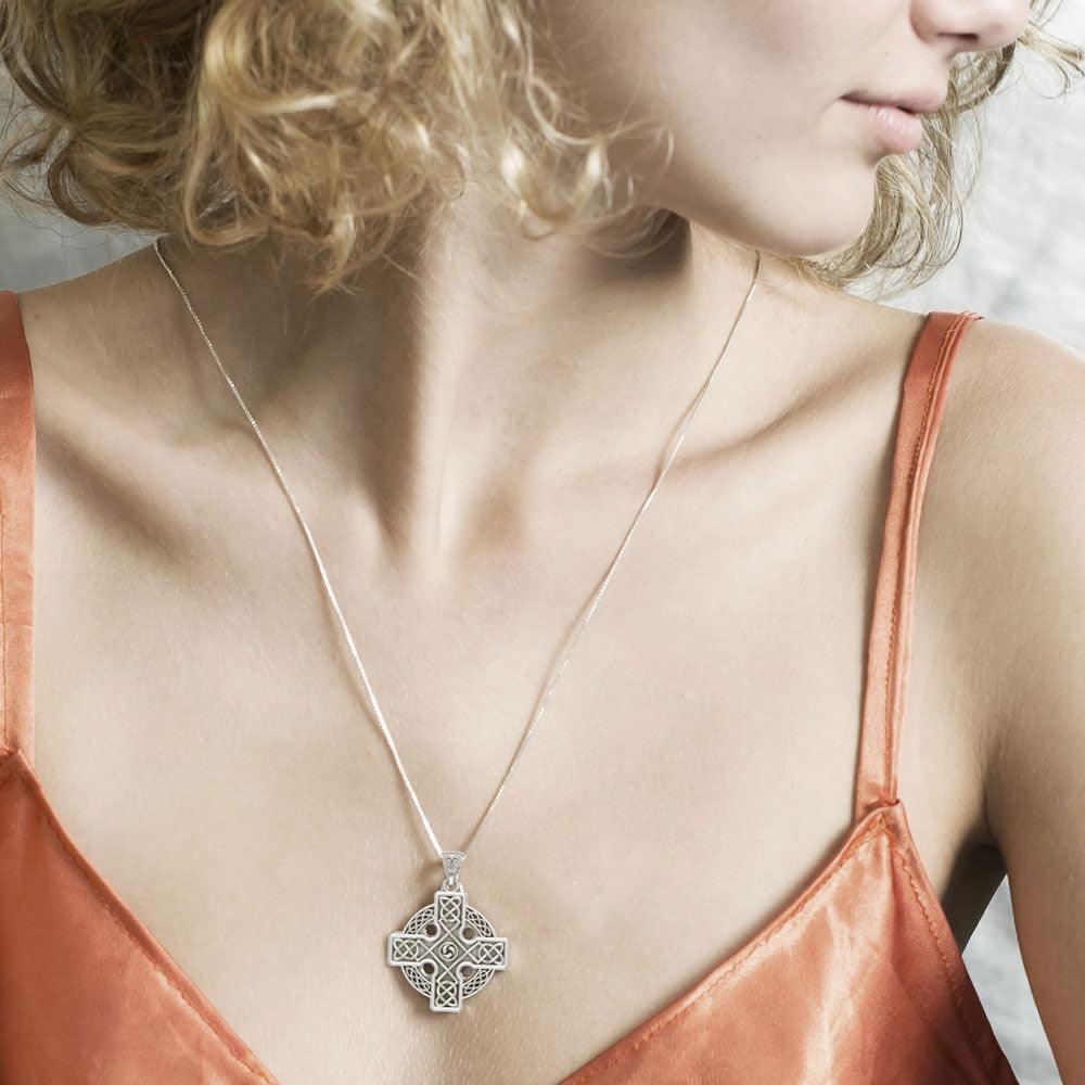 Manifest the traditional faith ~ Sterling Silver Celtic Cross Triquetra Pendant Jewelry TP477