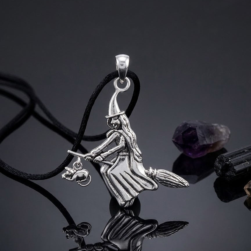 A bewitching moonlight ride Witch on Broomstick Sterling Silver Pendant TPD088*
