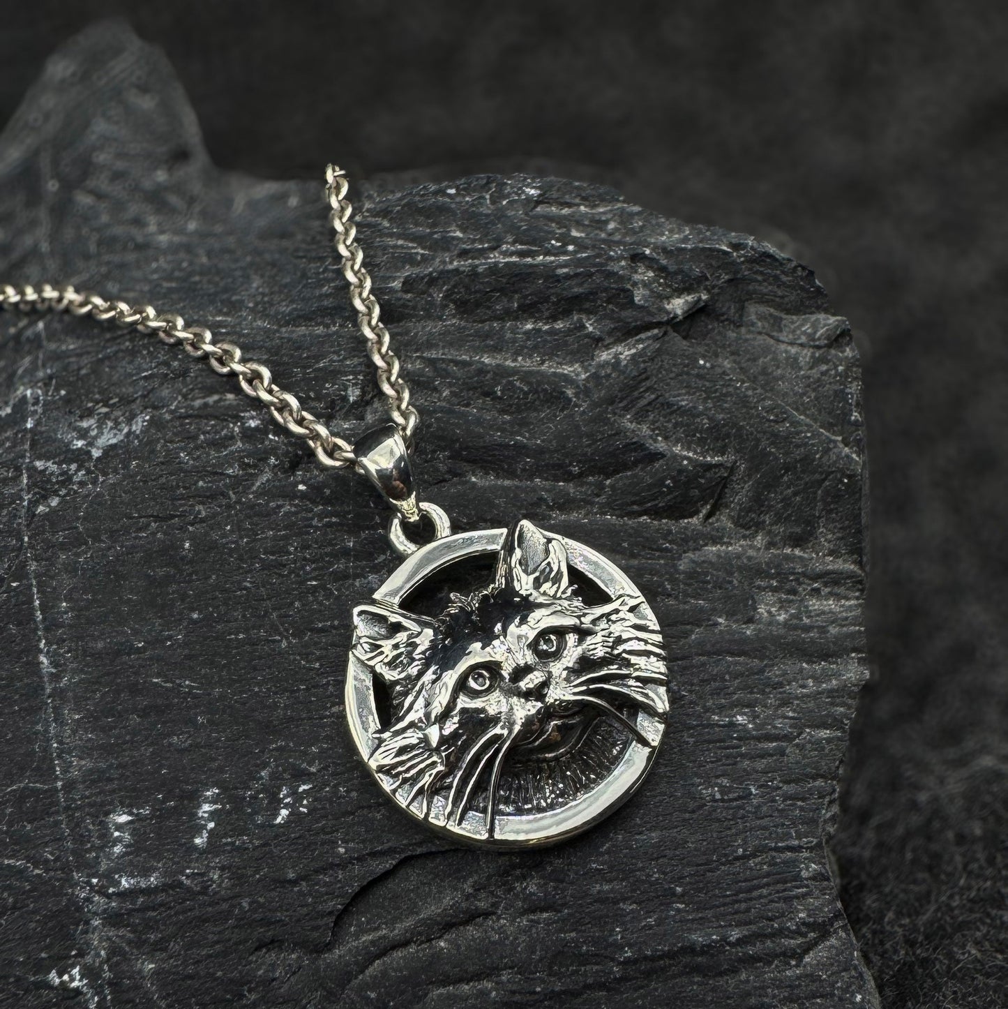 Lightweight Jody Bergsma Domestic Long Hair Cat Sterling Silver Pendant TPD6529