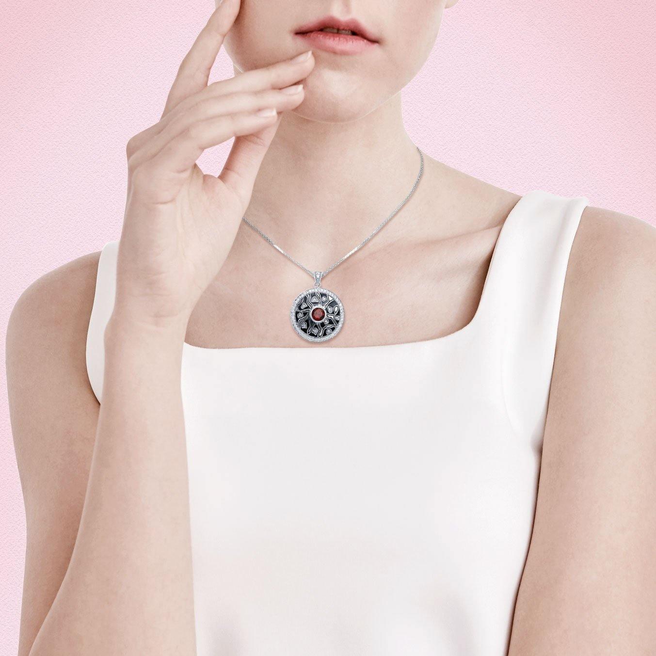 Safari Pendant – the valuable and unforgettable adventure TPD3412