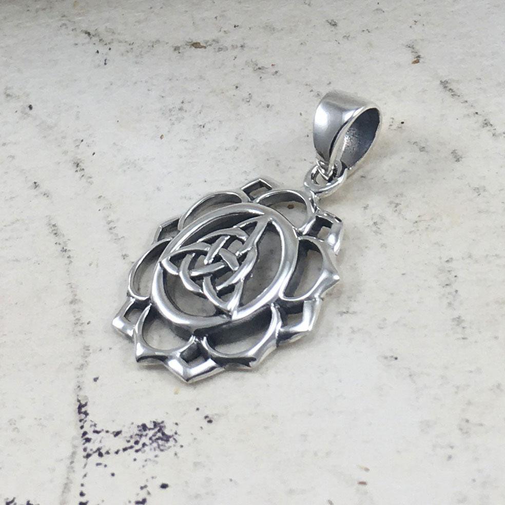 Triquetra Chakra Silver Pendant TPD5669