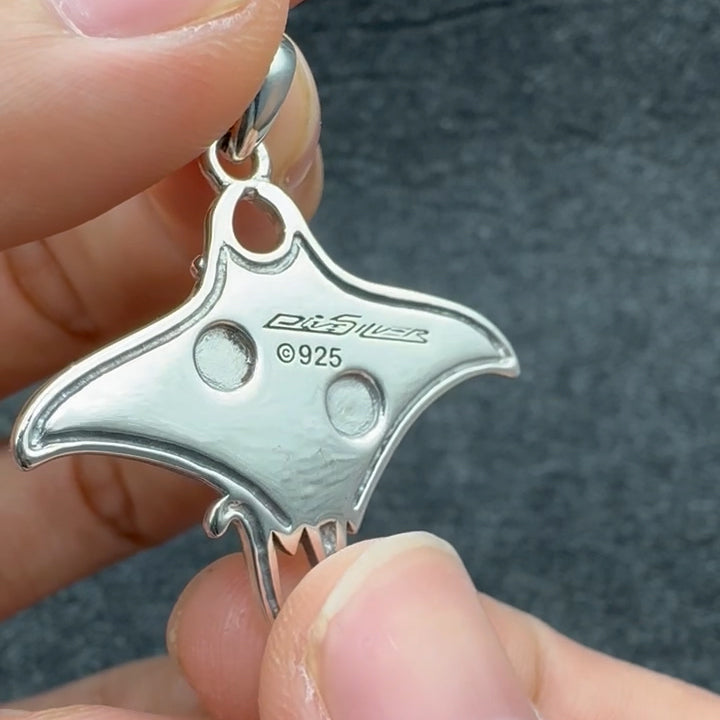 The Manta Ray with Yin Yang Symbol Silver Pendant TPD6075