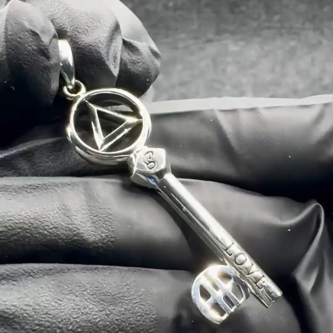 Peter Stone AA Recovery Key of Encouragement Sterling Silver Pendant TPD6358