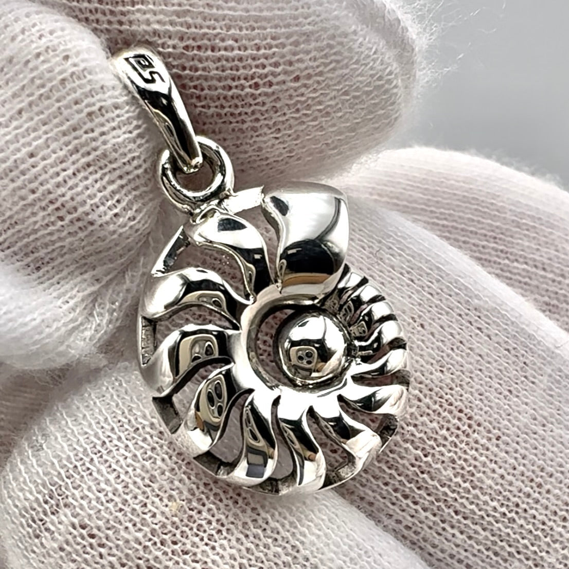 DiveSilver Nautilus Sterling Silver Pendant TPD6437