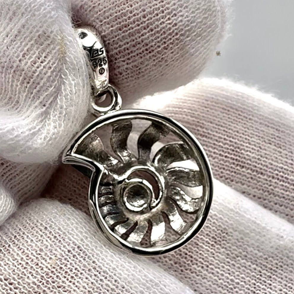 DiveSilver Nautilus Sterling Silver Pendant TPD6437