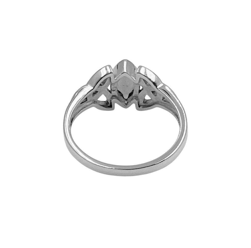 A Beautiful Tribute Celtic Trinity Knot Sterling Silver Ring TR114*