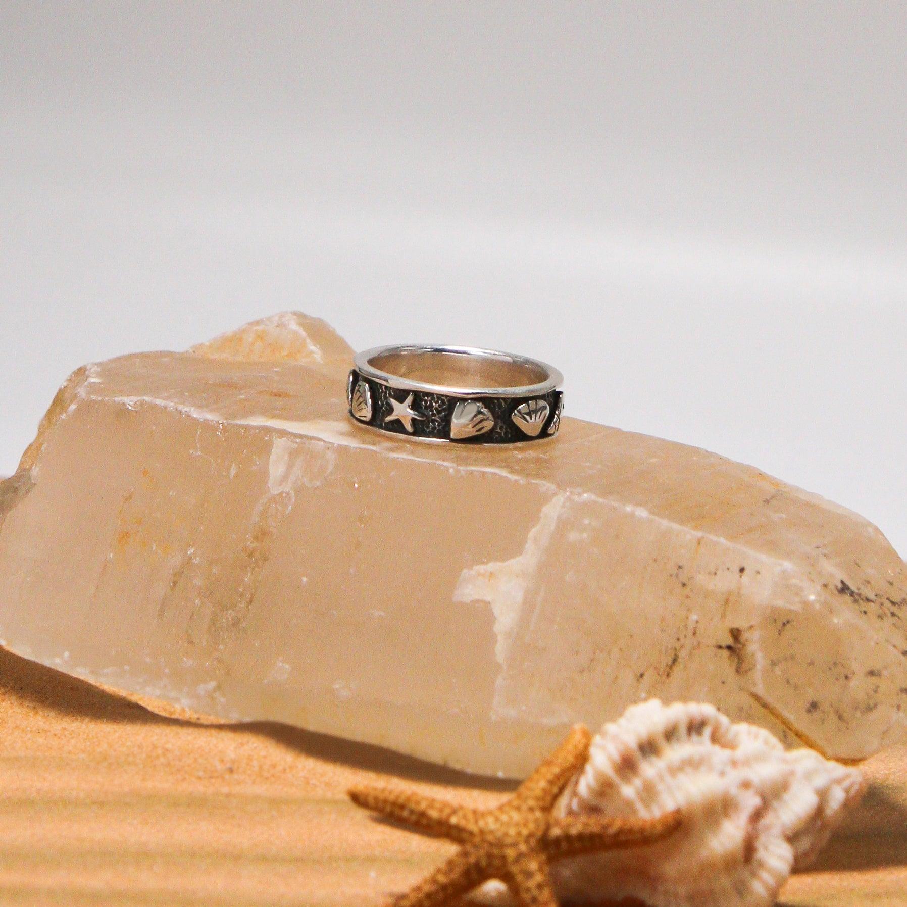 Starfish and Seashell – Hear the sea whispers Ring TR246