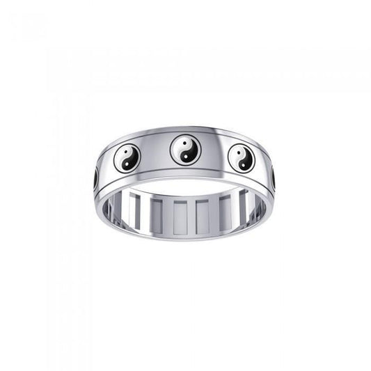 Yin Yang Spinner Ring TR3755