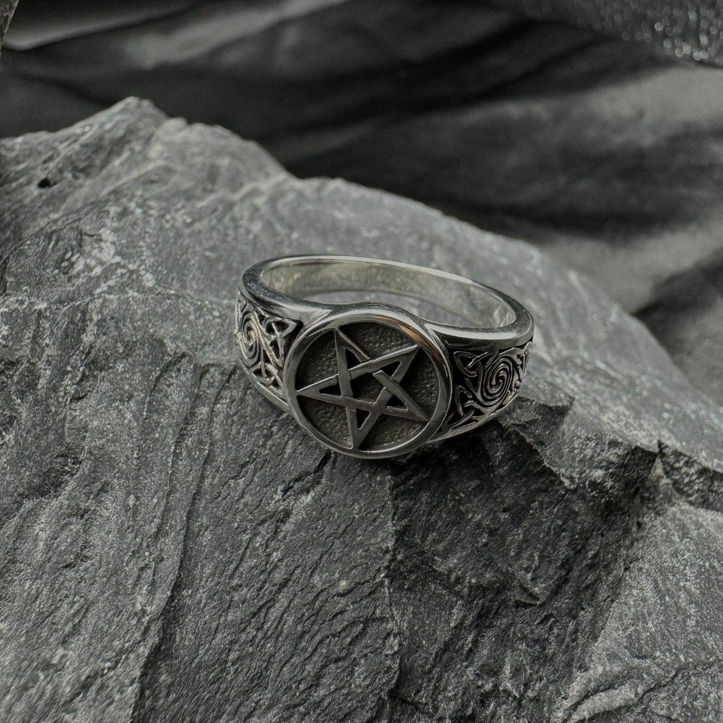Pentacle with Celtic Sterling Silver Ring TR927