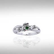 Follow Me on the Road to Infinity ~Irish Claddagh Ring TRI1117
