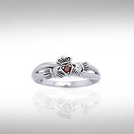 Follow Me on the Road to Infinity ~Irish Claddagh Ring TRI1117