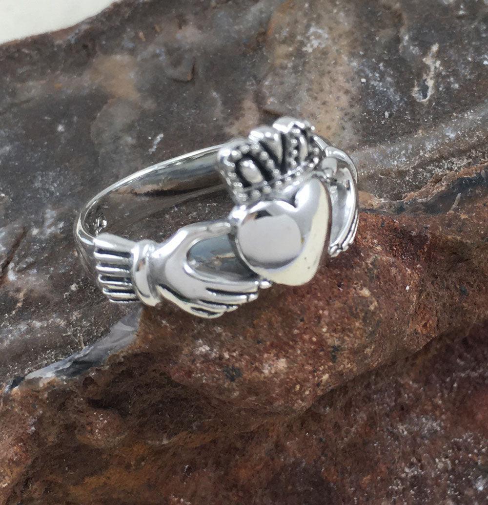 Celtic Claddagh Ring TRI1118