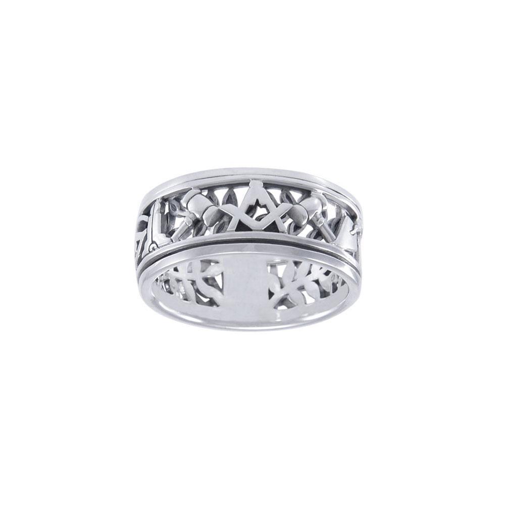 Uncovering the Natural Sense of Masonry in Spinner Ring TRI1616