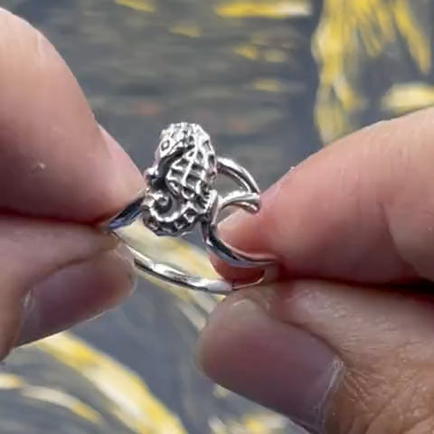 Seahorse with Wave Silver Ring TRI2430