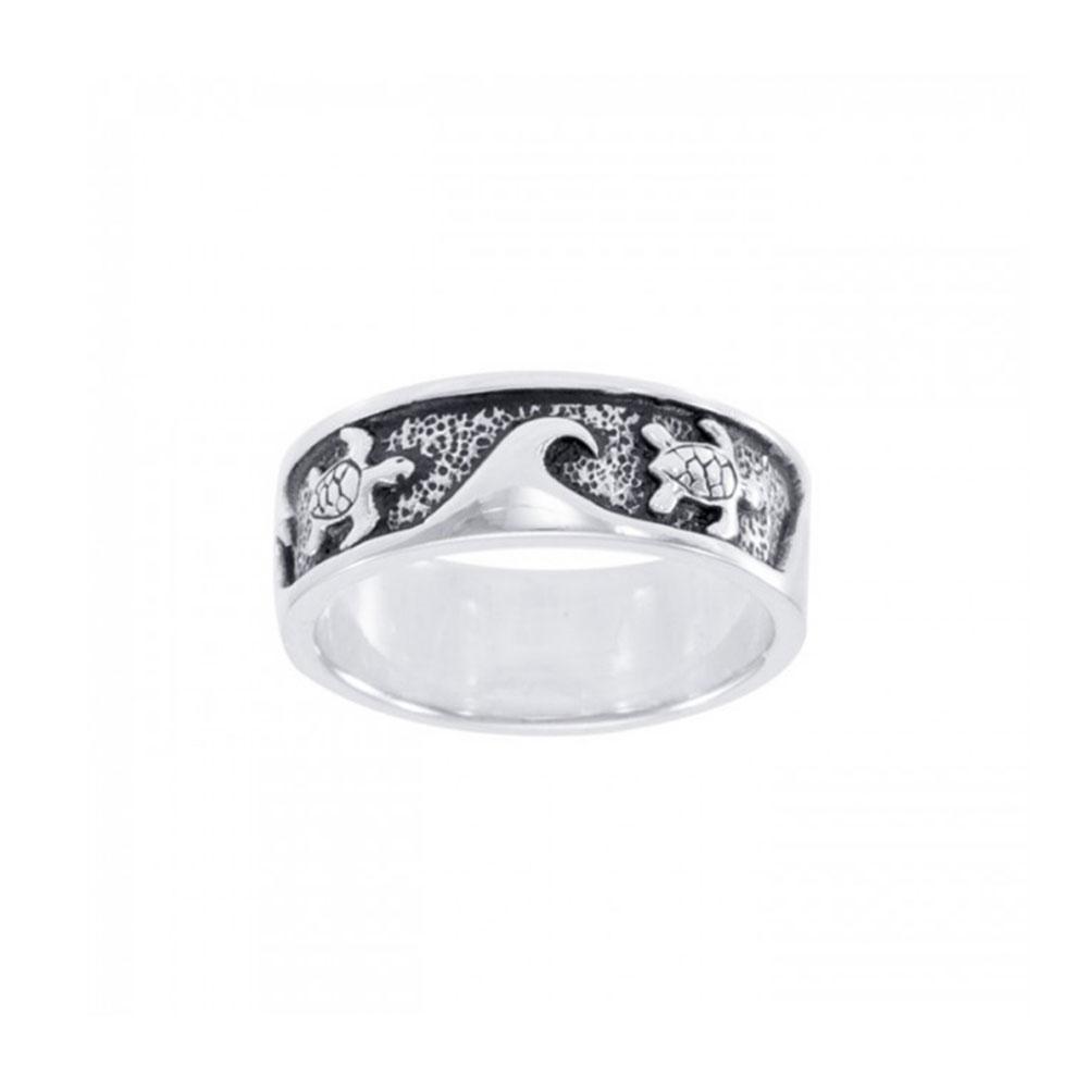 The story of sea turtle in the big waves Ring TR008