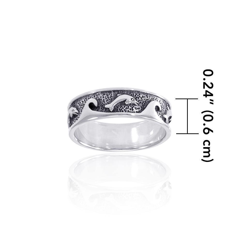 I love the ocean waves crashing on my feet ~ Sterling Silver Ring TR219