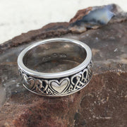 Share the gift of love ~ Celtic Knotwork and Hearts Sterling Silver Jewelry Ring TR3644 - Wholesale Jewelry