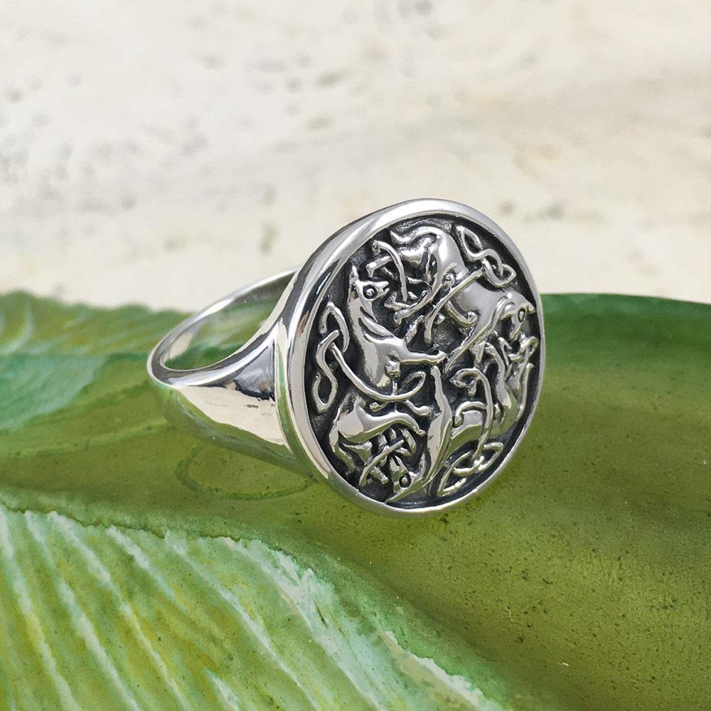 Celtic Knot Horse Ring TRI901 - Wholesale Jewelry