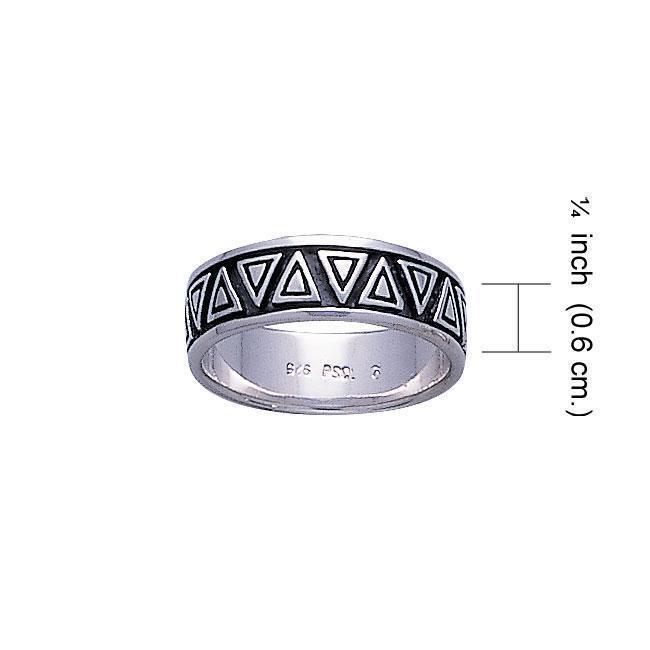 A sophisticated statement ~ Sterling Silver Triangle Symbol Ring JR237 Ring